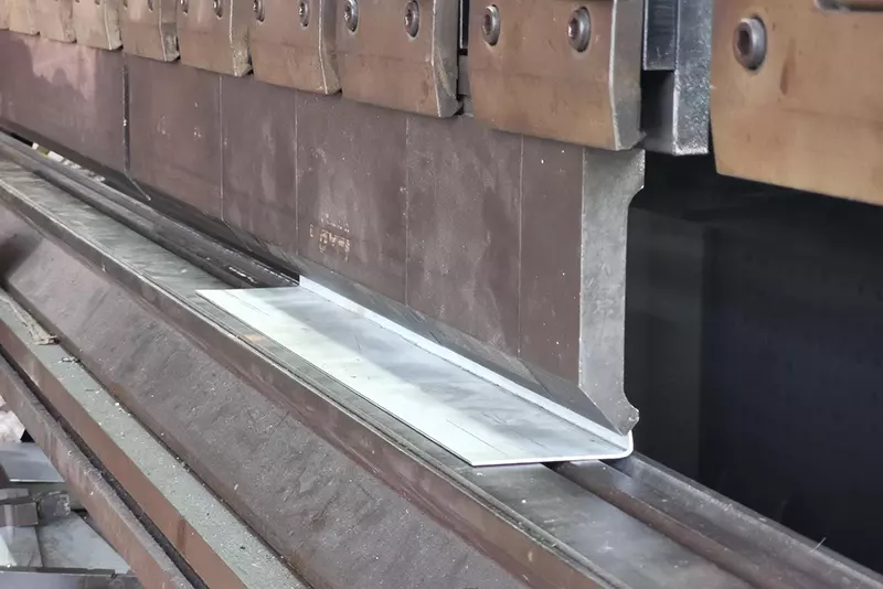 خدمات خم کاری