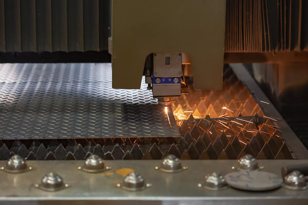 خدمات برش cnc