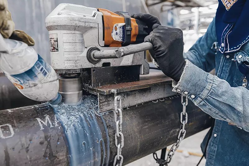 سوراخکاری لوله فلزی