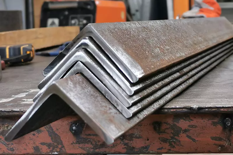 خدمات نورد نبشی